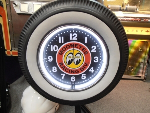 Mooneyes Racing Division White Wall Tyre Neon Clock